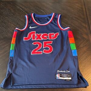 Philadelphia 76ers Nike City Edition Nba Swingman Jersey
Men's Sz Medium Simmons